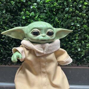 Star Wars Green and Tan Action Figure